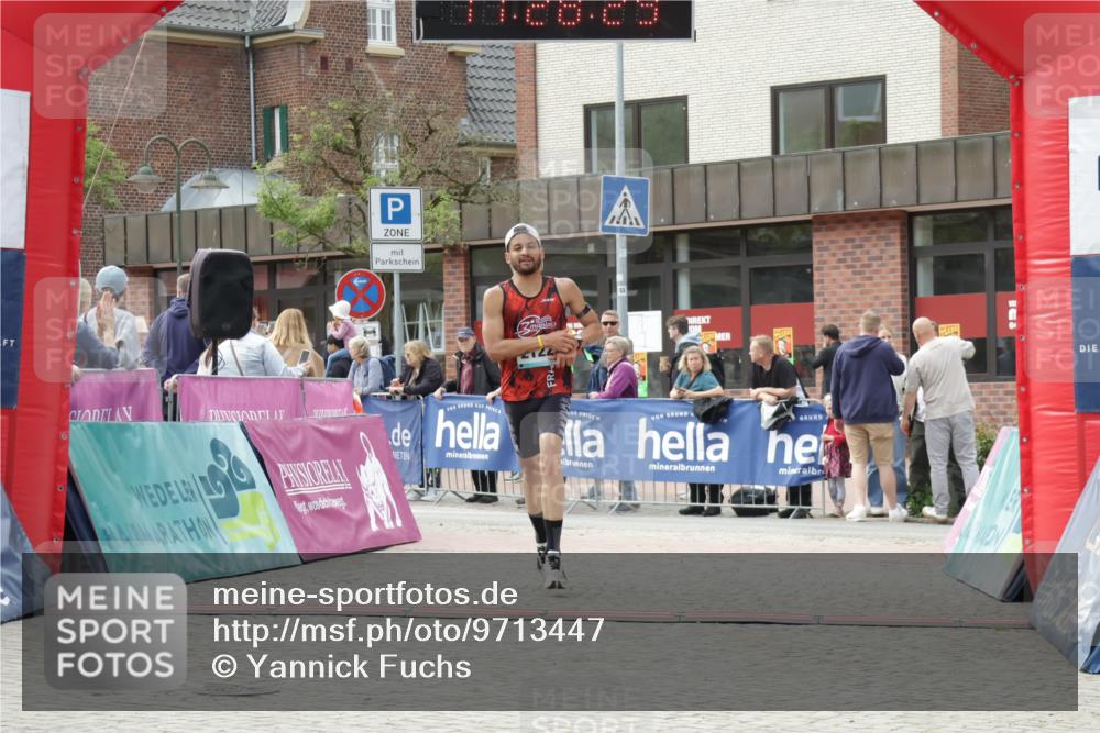10.05.2026 - 8. Wedeler Halbmarathon Yannick Fuchs http://msf.ph/oto/9713447 10.05.2026 11:28:27 Ziel 2122 meine-sportfotos.de