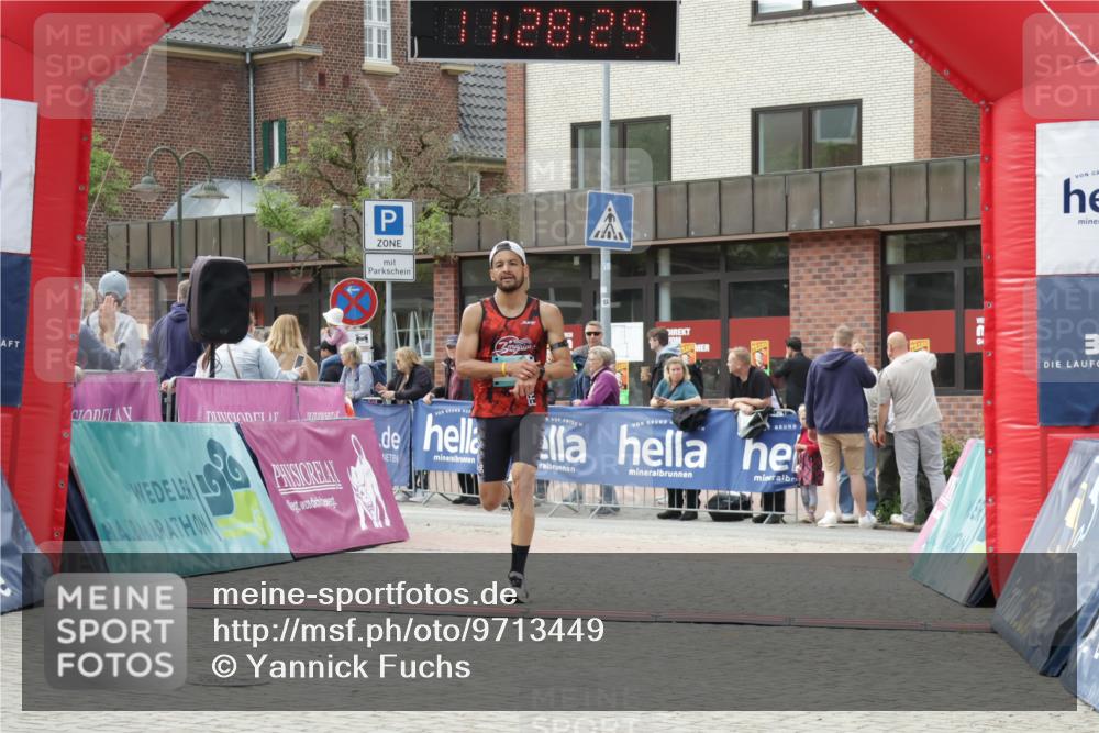 10.05.2026 - 8. Wedeler Halbmarathon Yannick Fuchs http://msf.ph/oto/9713449 10.05.2026 11:28:28 Ziel 2122 meine-sportfotos.de