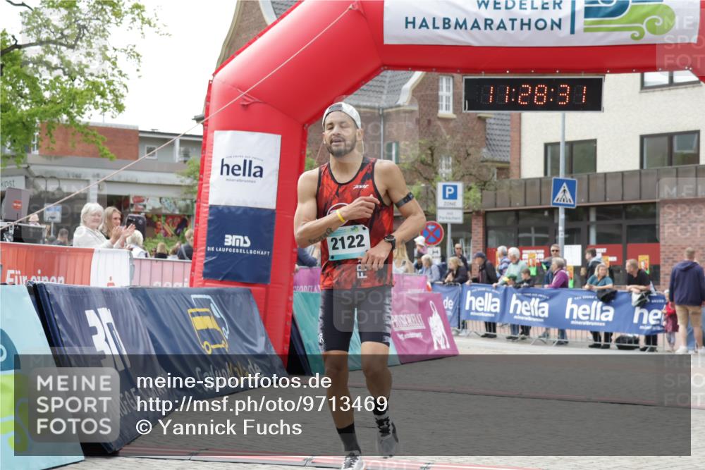 10.05.2026 - 8. Wedeler Halbmarathon Yannick Fuchs http://msf.ph/oto/9713469 10.05.2026 11:28:29 Ziel 2122 meine-sportfotos.de