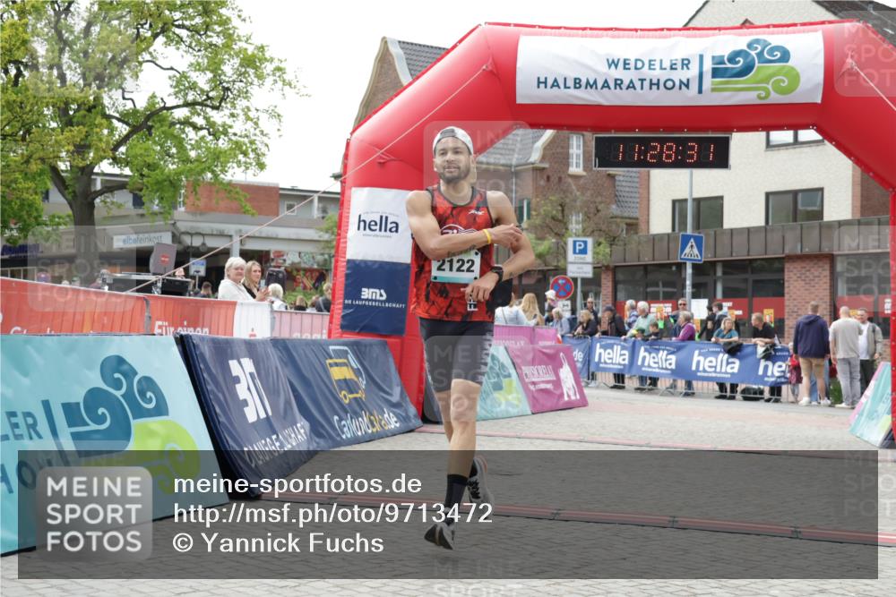10.05.2026 - 8. Wedeler Halbmarathon Yannick Fuchs http://msf.ph/oto/9713472 10.05.2026 11:28:29 Ziel 2122 meine-sportfotos.de