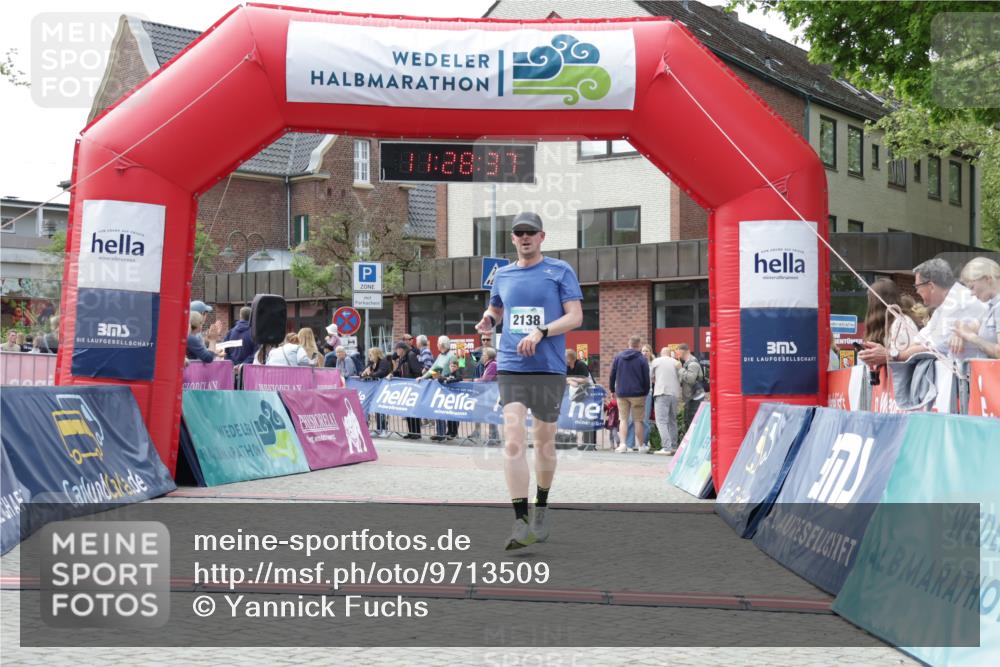 10.05.2026 - 8. Wedeler Halbmarathon Yannick Fuchs http://msf.ph/oto/9713509 10.05.2026 11:28:35 Ziel 857, 2138 meine-sportfotos.de
