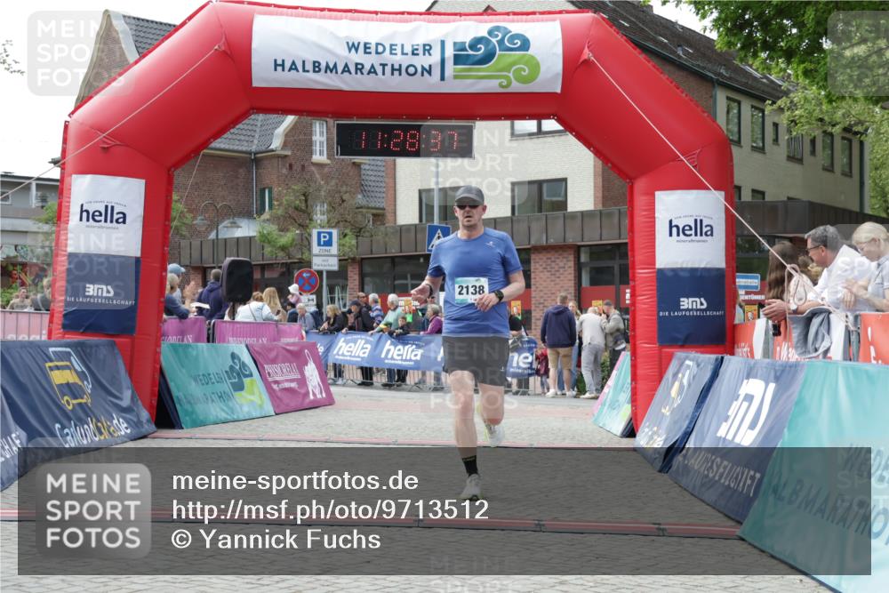 10.05.2026 - 8. Wedeler Halbmarathon Yannick Fuchs http://msf.ph/oto/9713512 10.05.2026 11:28:35 Ziel 857, 2138 meine-sportfotos.de