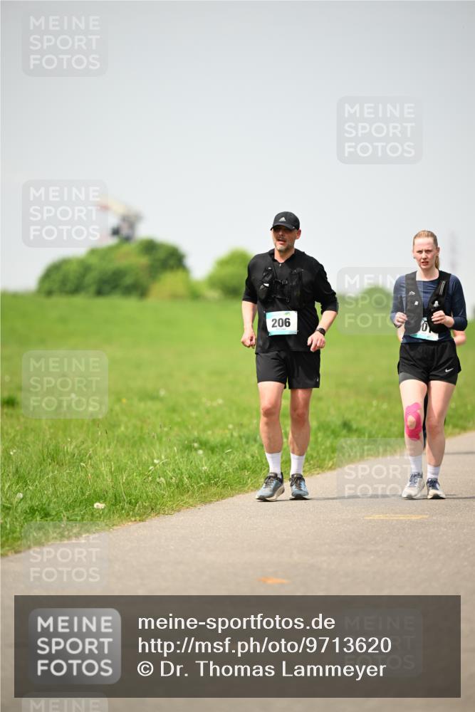 10.05.2026 - 8. Wedeler Halbmarathon Dr. Thomas Lammeyer http://msf.ph/oto/9713620 10.05.2026 12:15:34 Laufen 206 meine-sportfotos.de