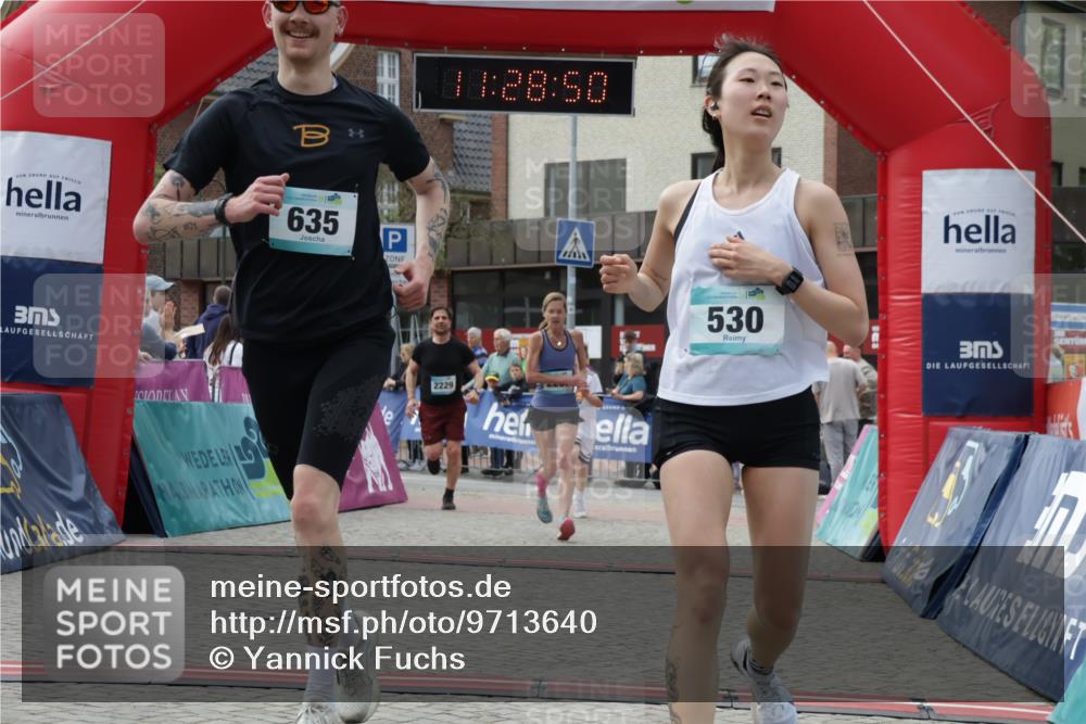 10.05.2026 - 8. Wedeler Halbmarathon Yannick Fuchs http://msf.ph/oto/9713640 10.05.2026 11:28:48 Ziel 28, 169, 530, 635, 926, 2183, 2209, 2229, 2232 meine-sportfotos.de