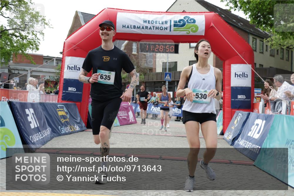 10.05.2026 - 8. Wedeler Halbmarathon Yannick Fuchs http://msf.ph/oto/9713643 10.05.2026 11:28:48 Ziel 28, 169, 530, 635, 926, 2183, 2209, 2229, 2232 meine-sportfotos.de