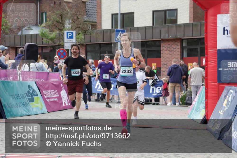10.05.2026 - 8. Wedeler Halbmarathon Yannick Fuchs http://msf.ph/oto/9713662 10.05.2026 11:28:50 Ziel 28, 169, 530, 635, 926, 2183, 2209, 2229, 2232 meine-sportfotos.de