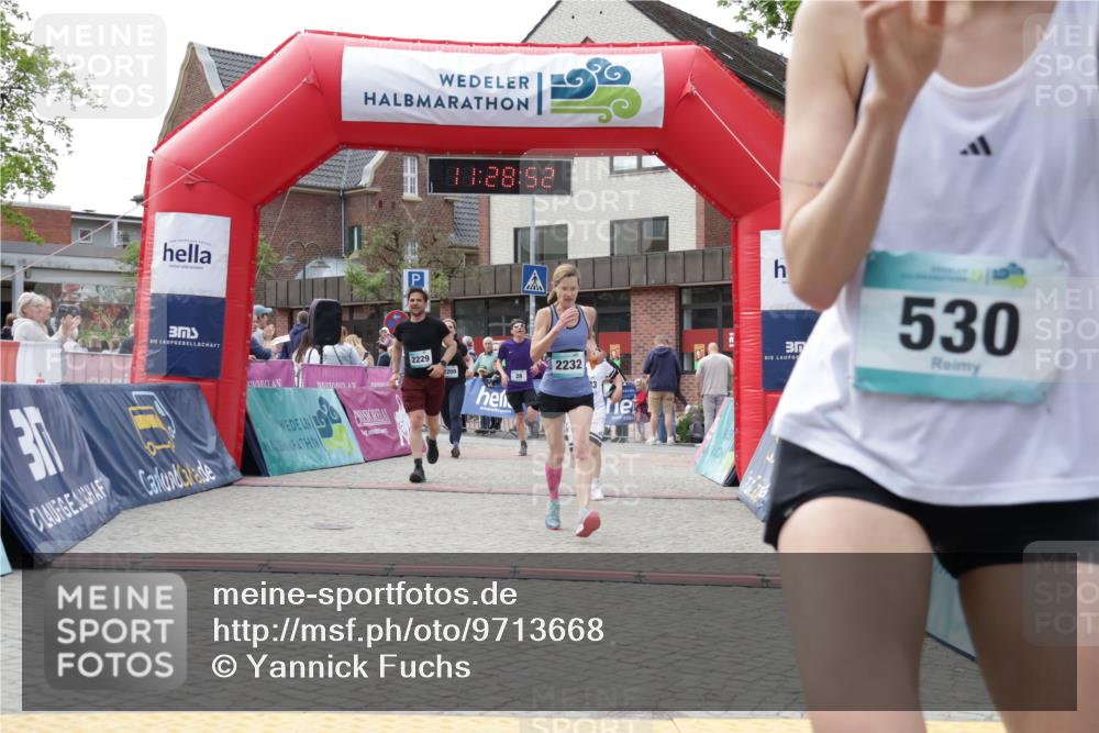 10.05.2026 - 8. Wedeler Halbmarathon Yannick Fuchs http://msf.ph/oto/9713668 10.05.2026 11:28:50 Ziel 28, 169, 530, 635, 926, 2183, 2209, 2229, 2232 meine-sportfotos.de