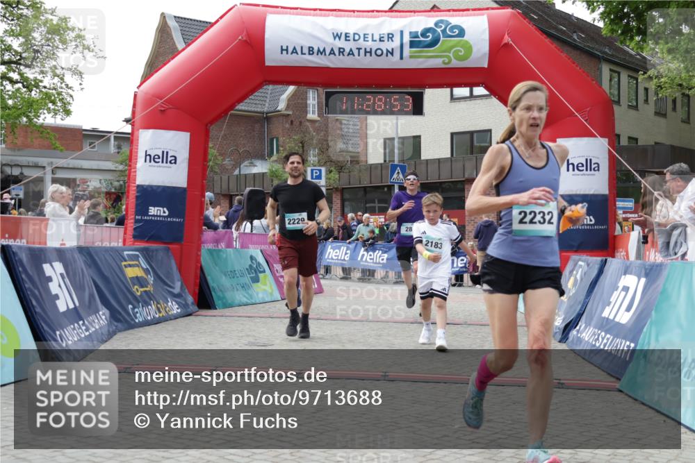 10.05.2026 - 8. Wedeler Halbmarathon Yannick Fuchs http://msf.ph/oto/9713688 10.05.2026 11:28:51 Ziel 28, 169, 530, 635, 926, 2183, 2209, 2229, 2232 meine-sportfotos.de