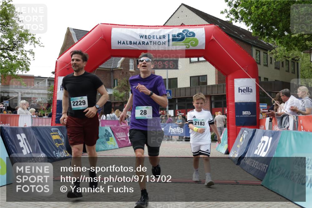 10.05.2026 - 8. Wedeler Halbmarathon Yannick Fuchs http://msf.ph/oto/9713702 10.05.2026 11:28:53 Ziel 28, 635, 963, 2183, 2209, 2229, 2232 meine-sportfotos.de