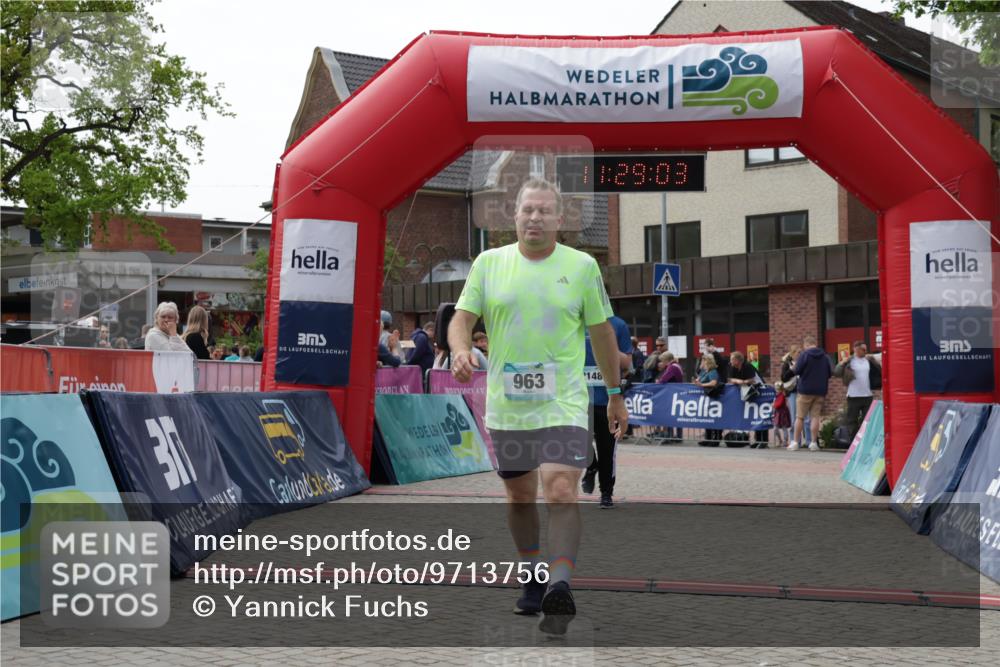10.05.2026 - 8. Wedeler Halbmarathon Yannick Fuchs http://msf.ph/oto/9713756 10.05.2026 11:29:01 Ziel 963, 2148 meine-sportfotos.de