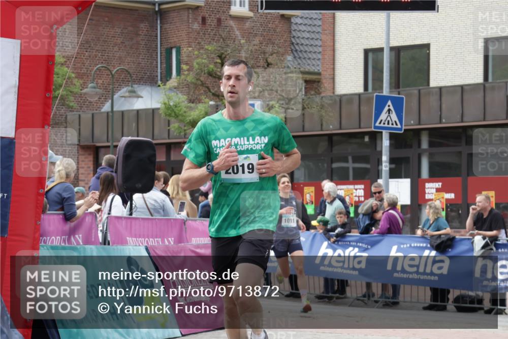 10.05.2026 - 8. Wedeler Halbmarathon Yannick Fuchs http://msf.ph/oto/9713872 10.05.2026 11:29:20 Ziel 1011, 2019 meine-sportfotos.de