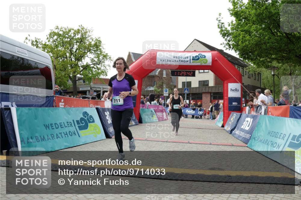 10.05.2026 - 8. Wedeler Halbmarathon Yannick Fuchs http://msf.ph/oto/9714033 10.05.2026 11:29:40 Ziel 131, 168, 711, 1018, 2090, 2135, 2192 meine-sportfotos.de