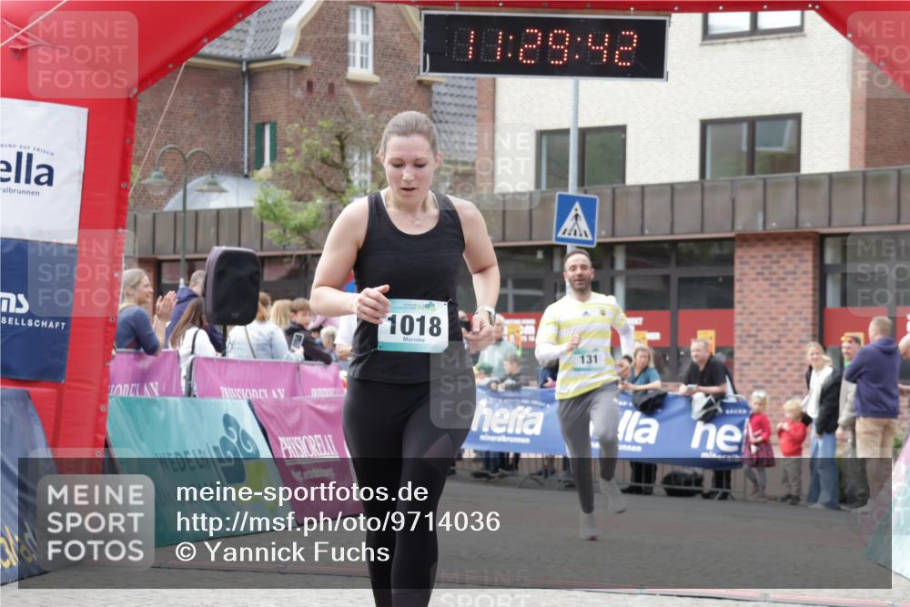 10.05.2026 - 8. Wedeler Halbmarathon Yannick Fuchs http://msf.ph/oto/9714036 10.05.2026 11:29:40 Ziel 131, 168, 711, 1018, 2090, 2135, 2192 meine-sportfotos.de