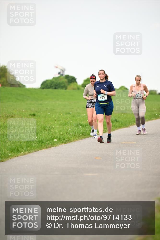 10.05.2026 - 8. Wedeler Halbmarathon Dr. Thomas Lammeyer http://msf.ph/oto/9714133 10.05.2026 12:18:31 Laufen 465, 356 meine-sportfotos.de
