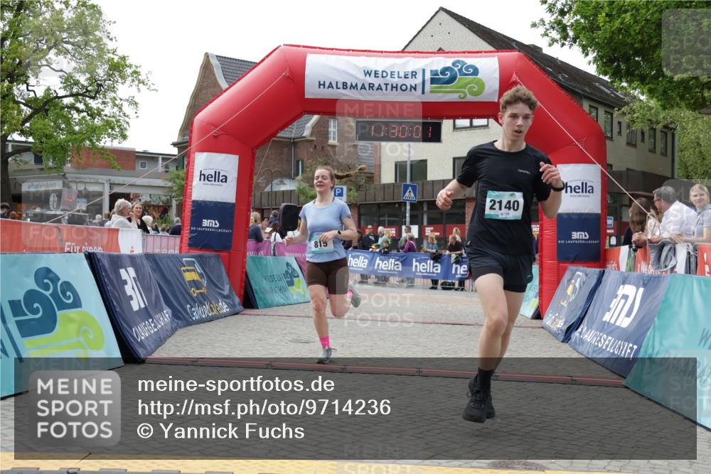 10.05.2026 - 8. Wedeler Halbmarathon Yannick Fuchs http://msf.ph/oto/9714236 10.05.2026 11:29:59 Ziel 536, 815, 2140 meine-sportfotos.de