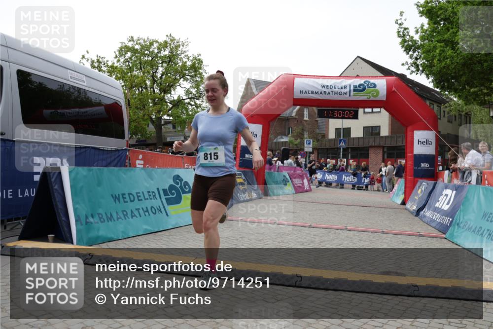 10.05.2026 - 8. Wedeler Halbmarathon Yannick Fuchs http://msf.ph/oto/9714251 10.05.2026 11:30:00 Ziel 536, 815, 2123, 2140, 2155 meine-sportfotos.de