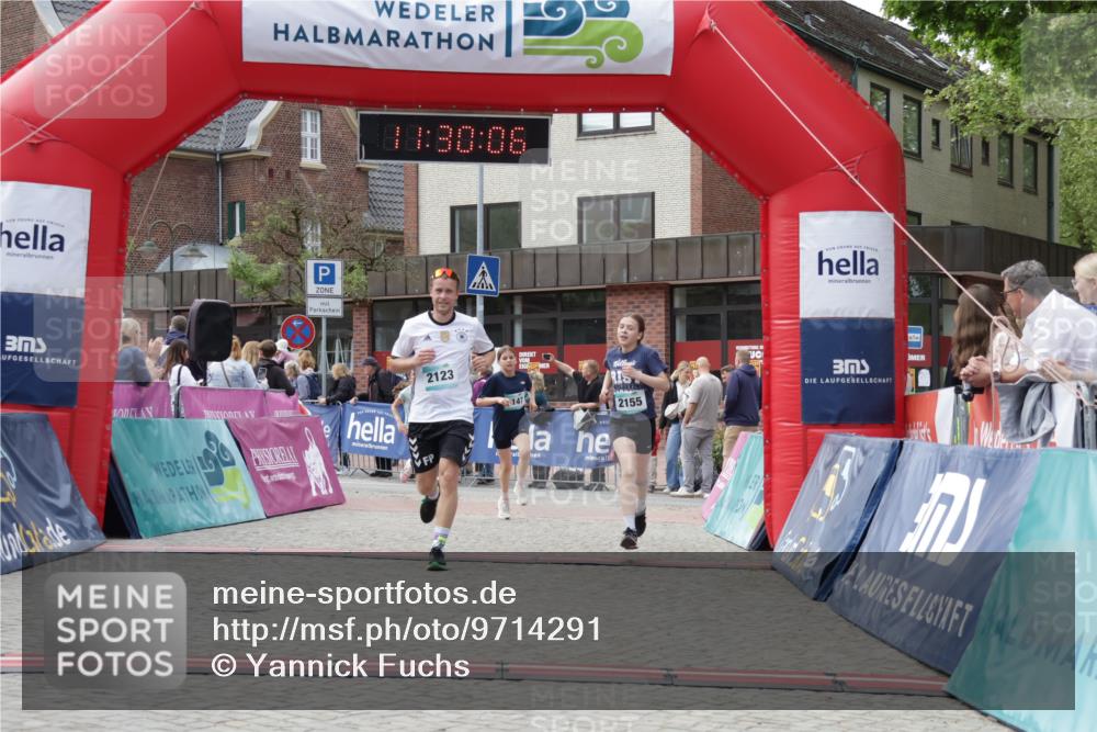 10.05.2026 - 8. Wedeler Halbmarathon Yannick Fuchs http://msf.ph/oto/9714291 10.05.2026 11:30:04 Ziel 536, 655, 815, 2123, 2140, 2147, 2155 meine-sportfotos.de