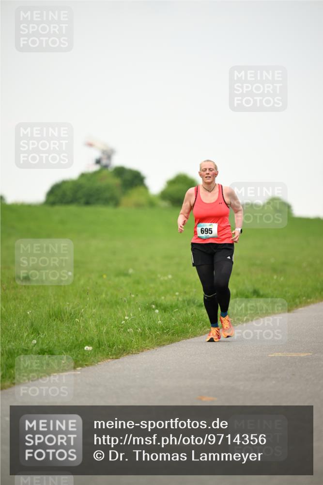 10.05.2026 - 8. Wedeler Halbmarathon Dr. Thomas Lammeyer http://msf.ph/oto/9714356 10.05.2026 12:19:54 Laufen 695 meine-sportfotos.de