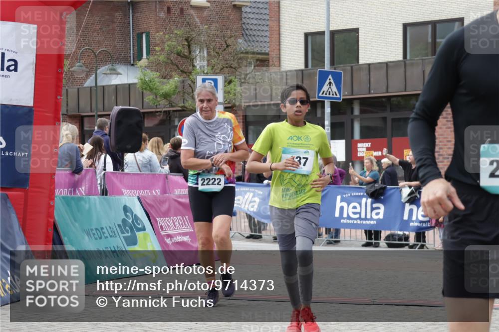 10.05.2026 - 8. Wedeler Halbmarathon Yannick Fuchs http://msf.ph/oto/9714373 10.05.2026 11:30:12 Ziel 437, 655, 806, 2014, 2089, 2147, 2222 meine-sportfotos.de