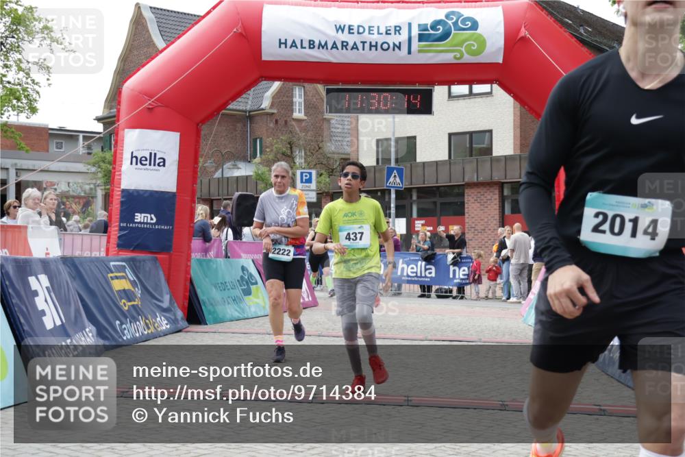 10.05.2026 - 8. Wedeler Halbmarathon Yannick Fuchs http://msf.ph/oto/9714384 10.05.2026 11:30:13 Ziel 437, 806, 2014, 2089, 2222 meine-sportfotos.de
