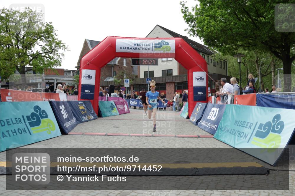 10.05.2026 - 8. Wedeler Halbmarathon Yannick Fuchs http://msf.ph/oto/9714452 10.05.2026 11:30:25 Ziel 345, 752 meine-sportfotos.de