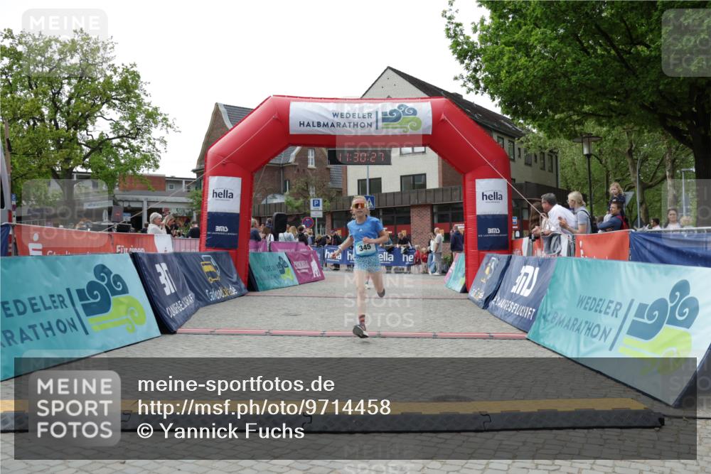 10.05.2026 - 8. Wedeler Halbmarathon Yannick Fuchs http://msf.ph/oto/9714458 10.05.2026 11:30:26 Ziel 345, 752 meine-sportfotos.de