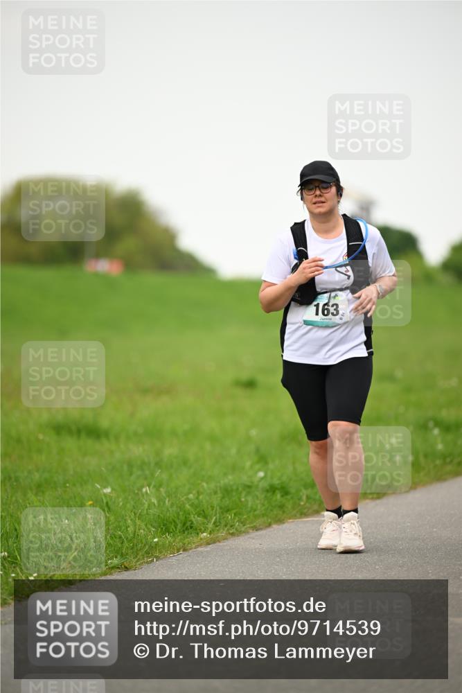 10.05.2026 - 8. Wedeler Halbmarathon Dr. Thomas Lammeyer http://msf.ph/oto/9714539 10.05.2026 12:20:43 Laufen 163 meine-sportfotos.de