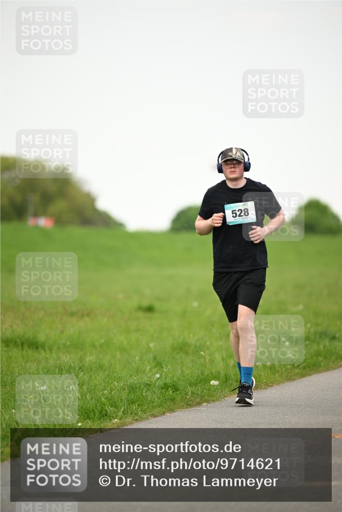 10.05.2026 - 8. Wedeler Halbmarathon Dr. Thomas Lammeyer http://msf.ph/oto/9714621 10.05.2026 12:21:41 Laufen 528 meine-sportfotos.de