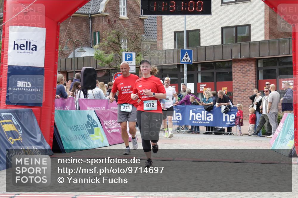 10.05.2026 - 8. Wedeler Halbmarathon Yannick Fuchs http://msf.ph/oto/9714697 10.05.2026 11:30:59 Ziel 433, 872, 873, 2154 meine-sportfotos.de