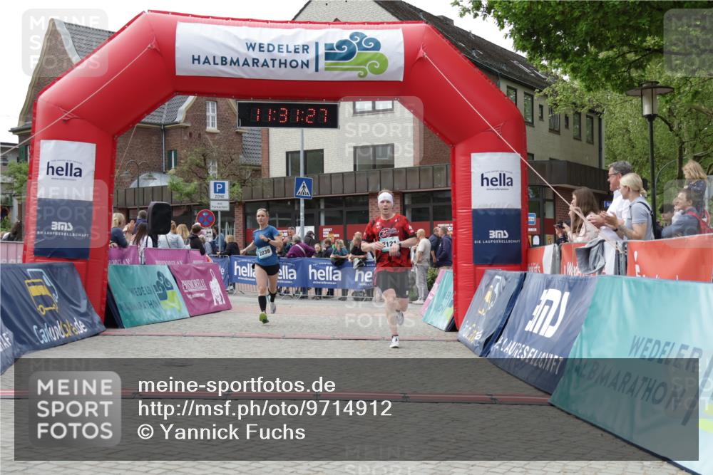10.05.2026 - 8. Wedeler Halbmarathon Yannick Fuchs http://msf.ph/oto/9714912 10.05.2026 11:31:26 Ziel 2121, 2239 meine-sportfotos.de