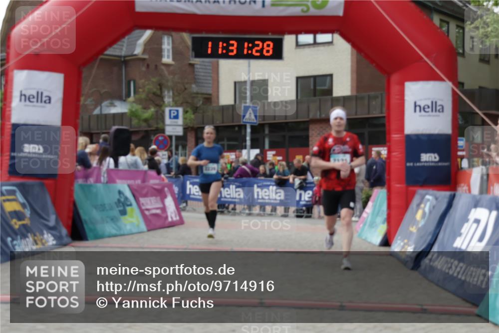 10.05.2026 - 8. Wedeler Halbmarathon Yannick Fuchs http://msf.ph/oto/9714916 10.05.2026 11:31:26 Ziel 2121, 2239 meine-sportfotos.de