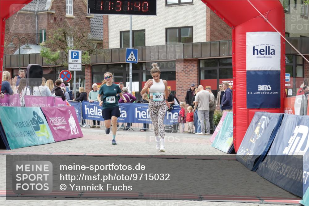 10.05.2026 - 8. Wedeler Halbmarathon Yannick Fuchs http://msf.ph/oto/9715032 10.05.2026 11:31:38 Ziel 83, 300, 2101, 2199, 2244 meine-sportfotos.de