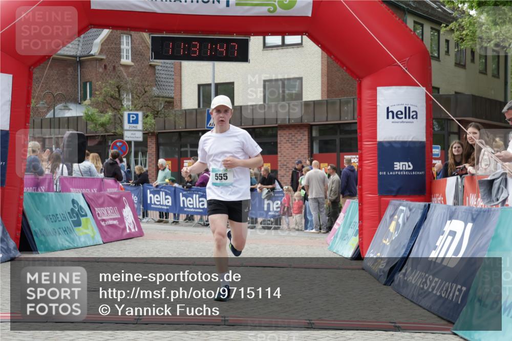 10.05.2026 - 8. Wedeler Halbmarathon Yannick Fuchs http://msf.ph/oto/9715114 10.05.2026 11:31:45 Ziel 300, 555, 2101, 2199 meine-sportfotos.de