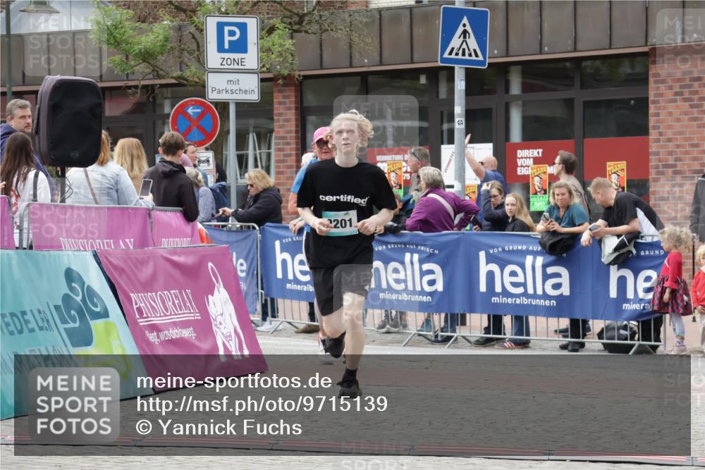 10.05.2026 - 8. Wedeler Halbmarathon Yannick Fuchs http://msf.ph/oto/9715139 10.05.2026 11:31:52 Ziel 970, 2201 meine-sportfotos.de