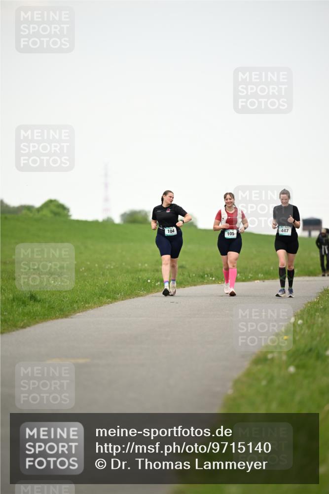 10.05.2026 - 8. Wedeler Halbmarathon Dr. Thomas Lammeyer http://msf.ph/oto/9715140 10.05.2026 12:25:19 Laufen 104, 105, 447 meine-sportfotos.de