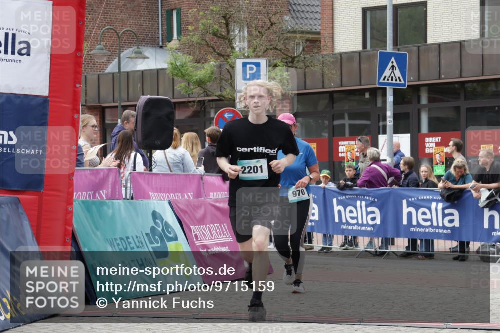 10.05.2026 - 8. Wedeler Halbmarathon Yannick Fuchs http://msf.ph/oto/9715159 10.05.2026 11:31:54 Ziel 970, 2201 meine-sportfotos.de