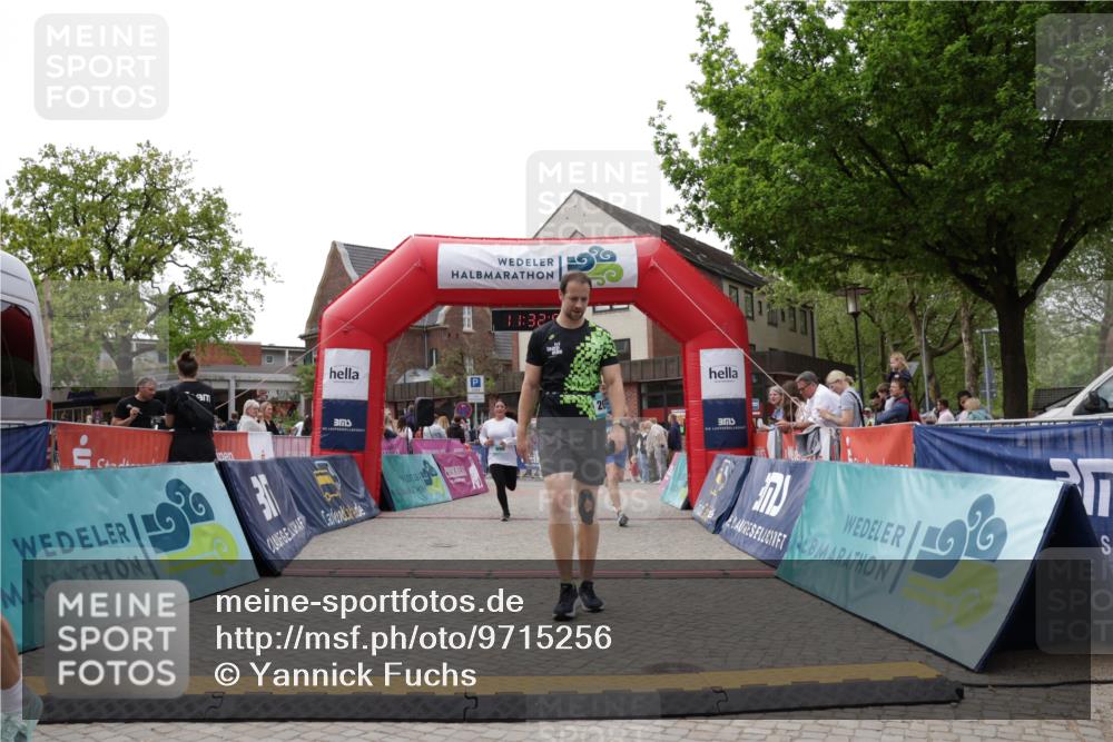 10.05.2026 - 8. Wedeler Halbmarathon Yannick Fuchs http://msf.ph/oto/9715256 10.05.2026 11:32:06 Ziel 46, 122, 935, 939, 990, 2079, 2091 meine-sportfotos.de