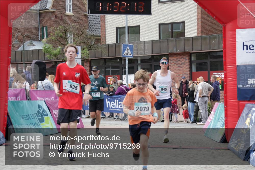 10.05.2026 - 8. Wedeler Halbmarathon Yannick Fuchs http://msf.ph/oto/9715298 10.05.2026 11:32:11 Ziel 46, 845, 935, 939, 990, 1010, 2079 meine-sportfotos.de