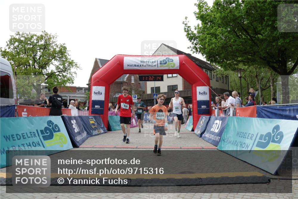 10.05.2026 - 8. Wedeler Halbmarathon Yannick Fuchs http://msf.ph/oto/9715316 10.05.2026 11:32:12 Ziel 46, 845, 935, 939, 990, 1010, 2079 meine-sportfotos.de