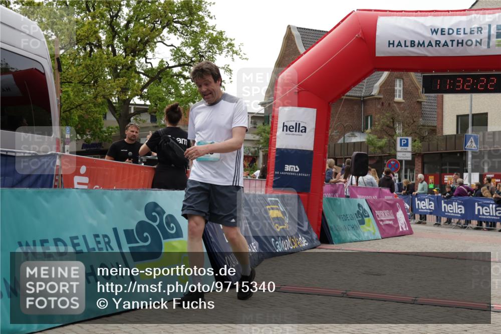 10.05.2026 - 8. Wedeler Halbmarathon Yannick Fuchs http://msf.ph/oto/9715340 10.05.2026 11:32:20 Ziel 325 meine-sportfotos.de
