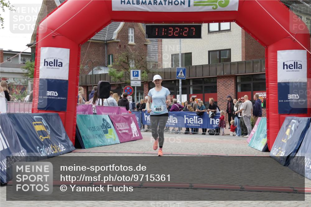 10.05.2026 - 8. Wedeler Halbmarathon Yannick Fuchs http://msf.ph/oto/9715361 10.05.2026 11:32:25 Ziel 865 meine-sportfotos.de