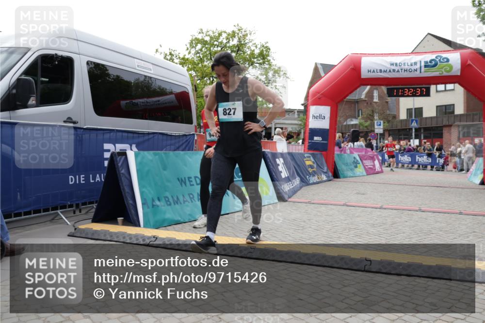 10.05.2026 - 8. Wedeler Halbmarathon Yannick Fuchs http://msf.ph/oto/9715426 10.05.2026 11:32:35 Ziel 827, 928, 944, 2127, 2156 meine-sportfotos.de