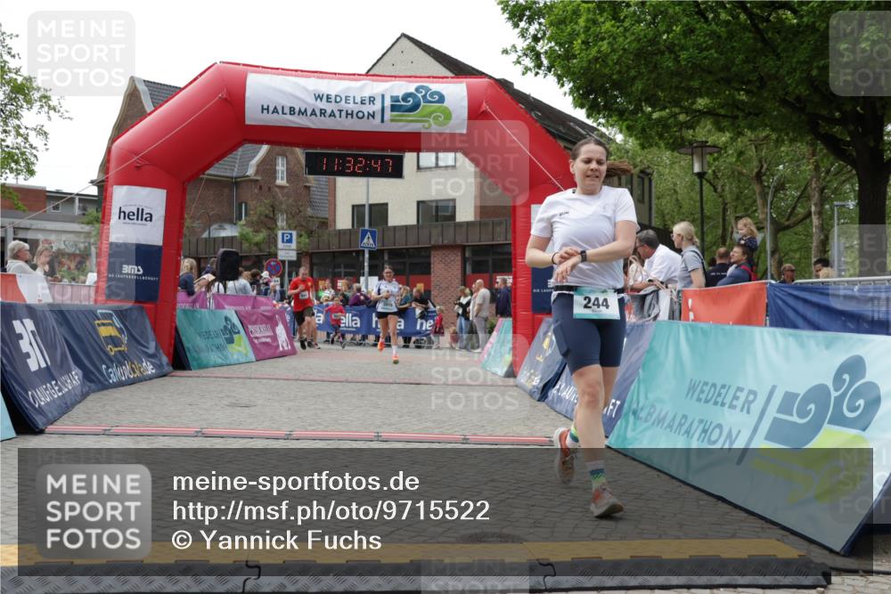 10.05.2026 - 8. Wedeler Halbmarathon Yannick Fuchs http://msf.ph/oto/9715522 10.05.2026 11:32:45 Ziel 244, 654, 656, 943, 2016, 2127 meine-sportfotos.de