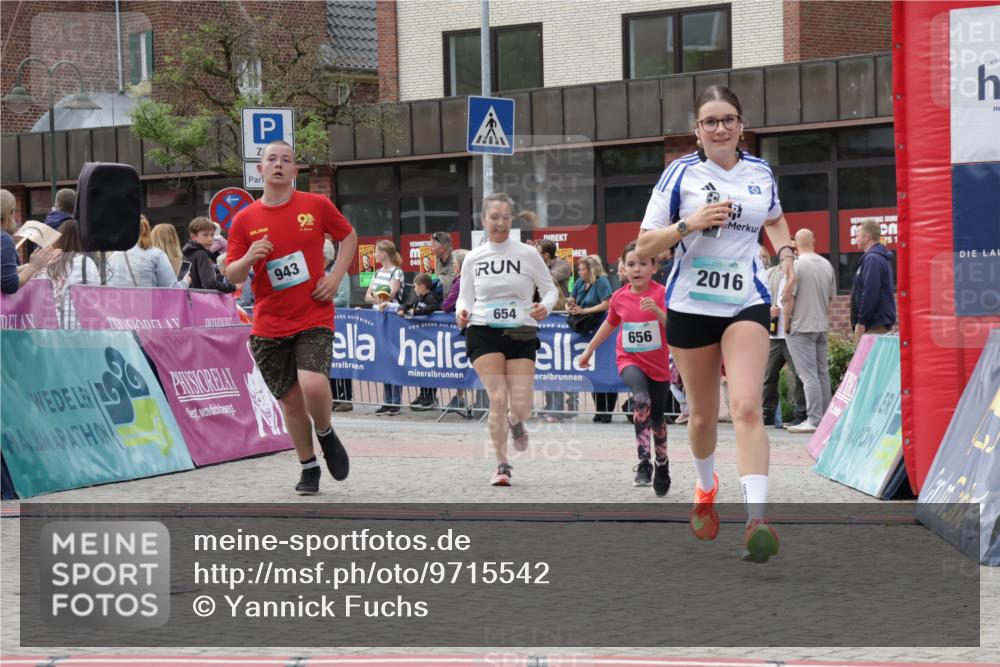 10.05.2026 - 8. Wedeler Halbmarathon Yannick Fuchs http://msf.ph/oto/9715542 10.05.2026 11:32:48 Ziel 244, 654, 656, 661, 943, 2016 meine-sportfotos.de