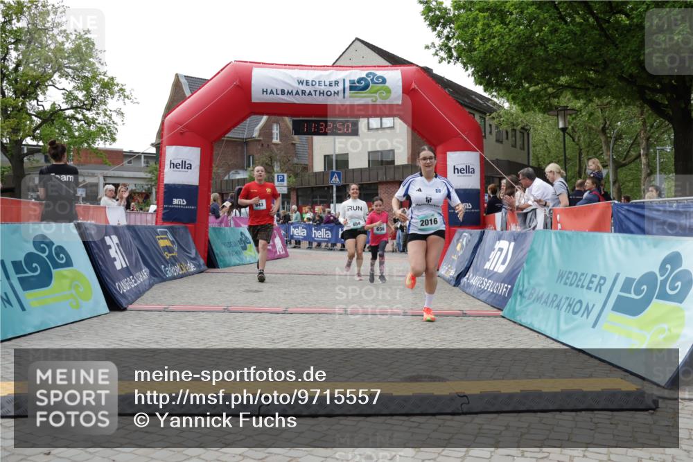 10.05.2026 - 8. Wedeler Halbmarathon Yannick Fuchs http://msf.ph/oto/9715557 10.05.2026 11:32:49 Ziel 244, 654, 656, 661, 943, 2016 meine-sportfotos.de