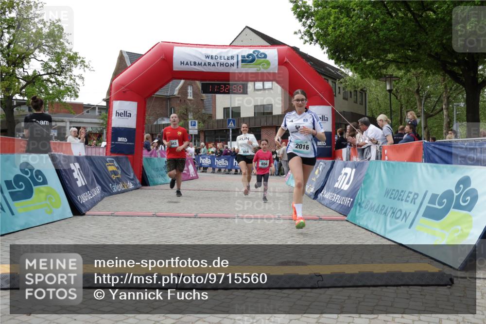 10.05.2026 - 8. Wedeler Halbmarathon Yannick Fuchs http://msf.ph/oto/9715560 10.05.2026 11:32:49 Ziel 244, 654, 656, 661, 943, 2016 meine-sportfotos.de