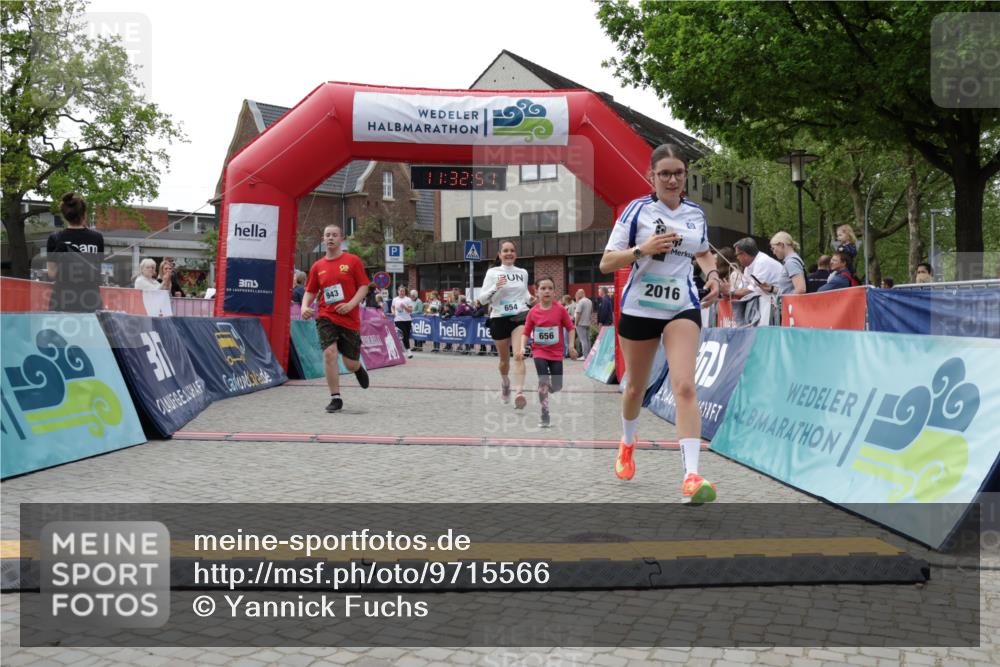 10.05.2026 - 8. Wedeler Halbmarathon Yannick Fuchs http://msf.ph/oto/9715566 10.05.2026 11:32:49 Ziel 244, 654, 656, 661, 943, 2016 meine-sportfotos.de