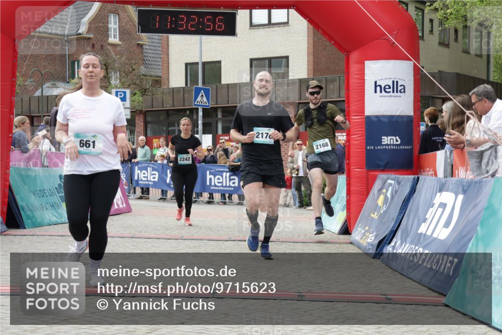 10.05.2026 - 8. Wedeler Halbmarathon Yannick Fuchs http://msf.ph/oto/9715623 10.05.2026 11:32:54 Ziel 654, 656, 661, 936, 943, 2168, 2176, 2223, 2242 meine-sportfotos.de