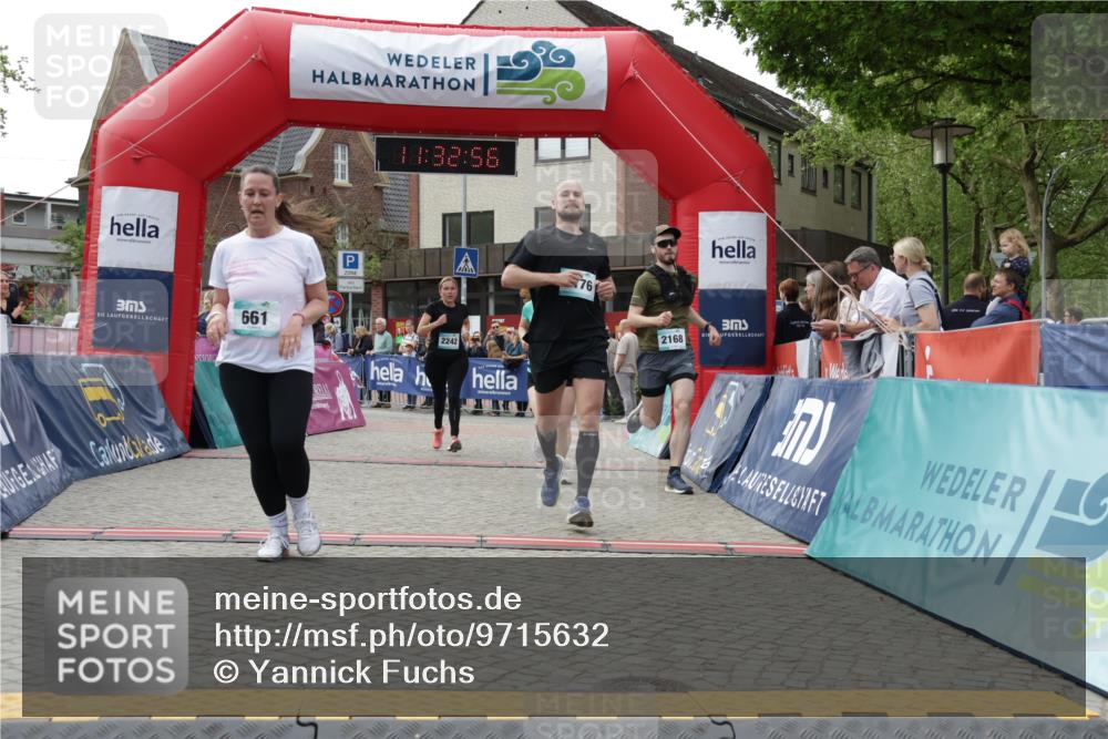 10.05.2026 - 8. Wedeler Halbmarathon Yannick Fuchs http://msf.ph/oto/9715632 10.05.2026 11:32:55 Ziel 661, 936, 2168, 2176, 2223, 2242 meine-sportfotos.de