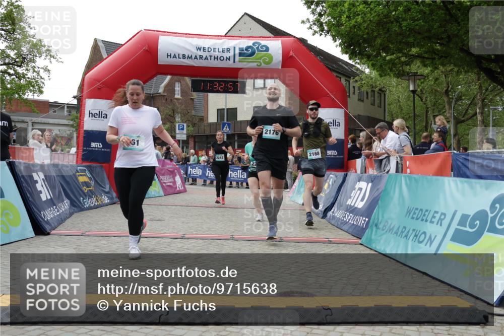 10.05.2026 - 8. Wedeler Halbmarathon Yannick Fuchs http://msf.ph/oto/9715638 10.05.2026 11:32:55 Ziel 661, 936, 2168, 2176, 2223, 2242 meine-sportfotos.de